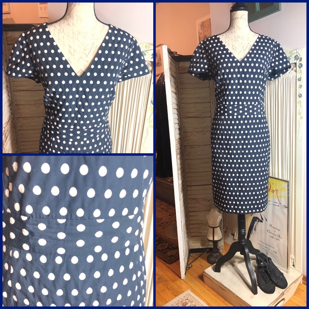 12- BANANA REPUBLIC NAVY/Cream sleeveless Dress